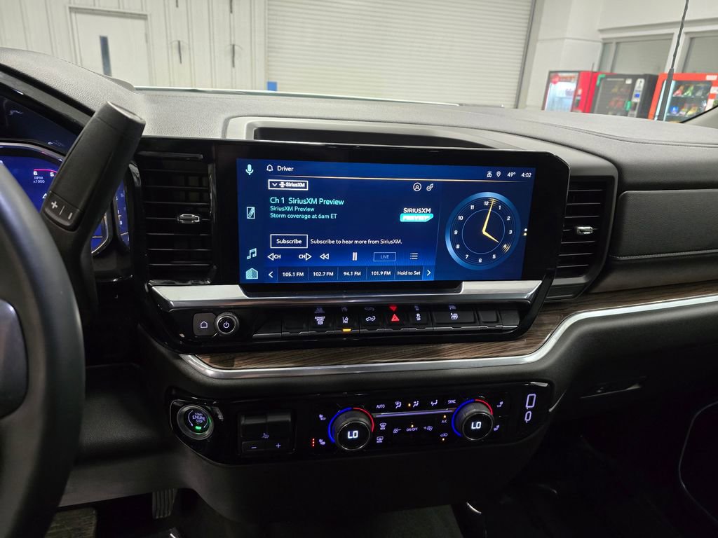 Used 2025 Chevrolet Silverado 2500 LT w/ Convenience Package image 27