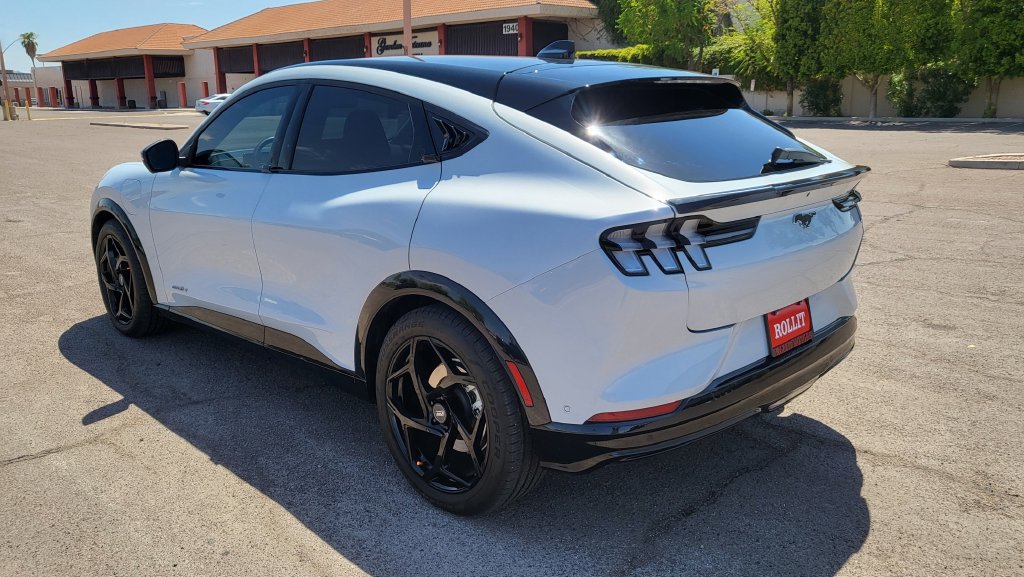 Used 2022 Ford Mustang Mach-E Premium RWD image 8