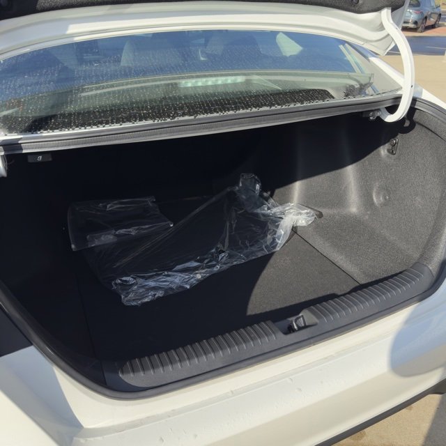 Certified 2025 Honda Accord SE image 13