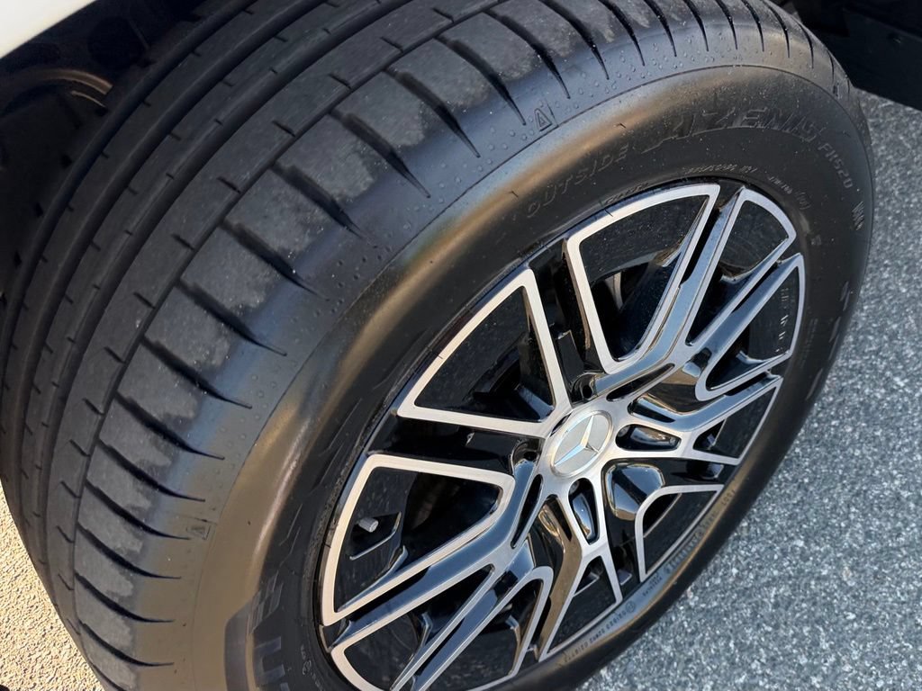 Used 2025 Mercedes-Benz G 580 w/ EQ Technology image 12