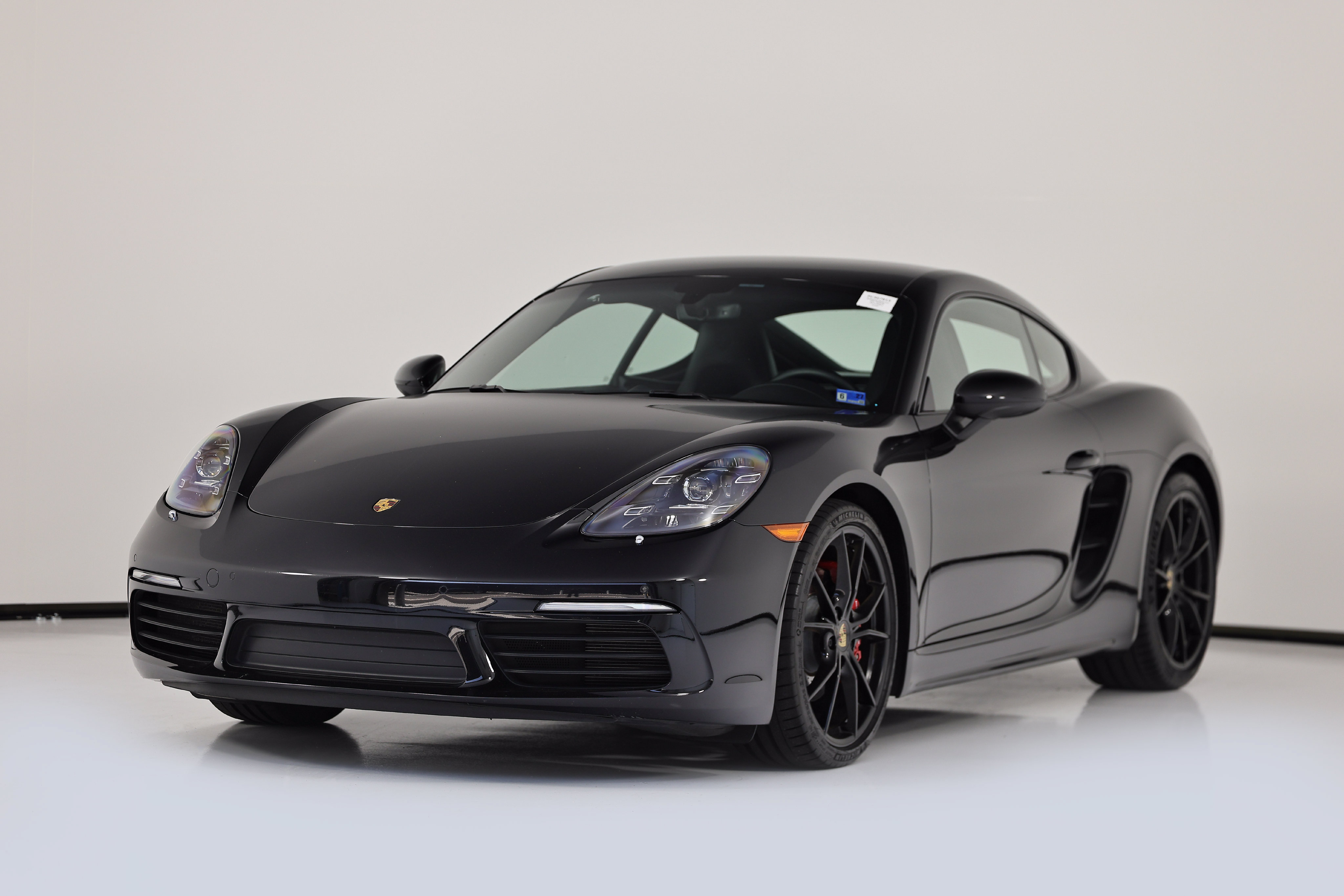 Certified 2024 Porsche 718 Cayman S RWD image 1