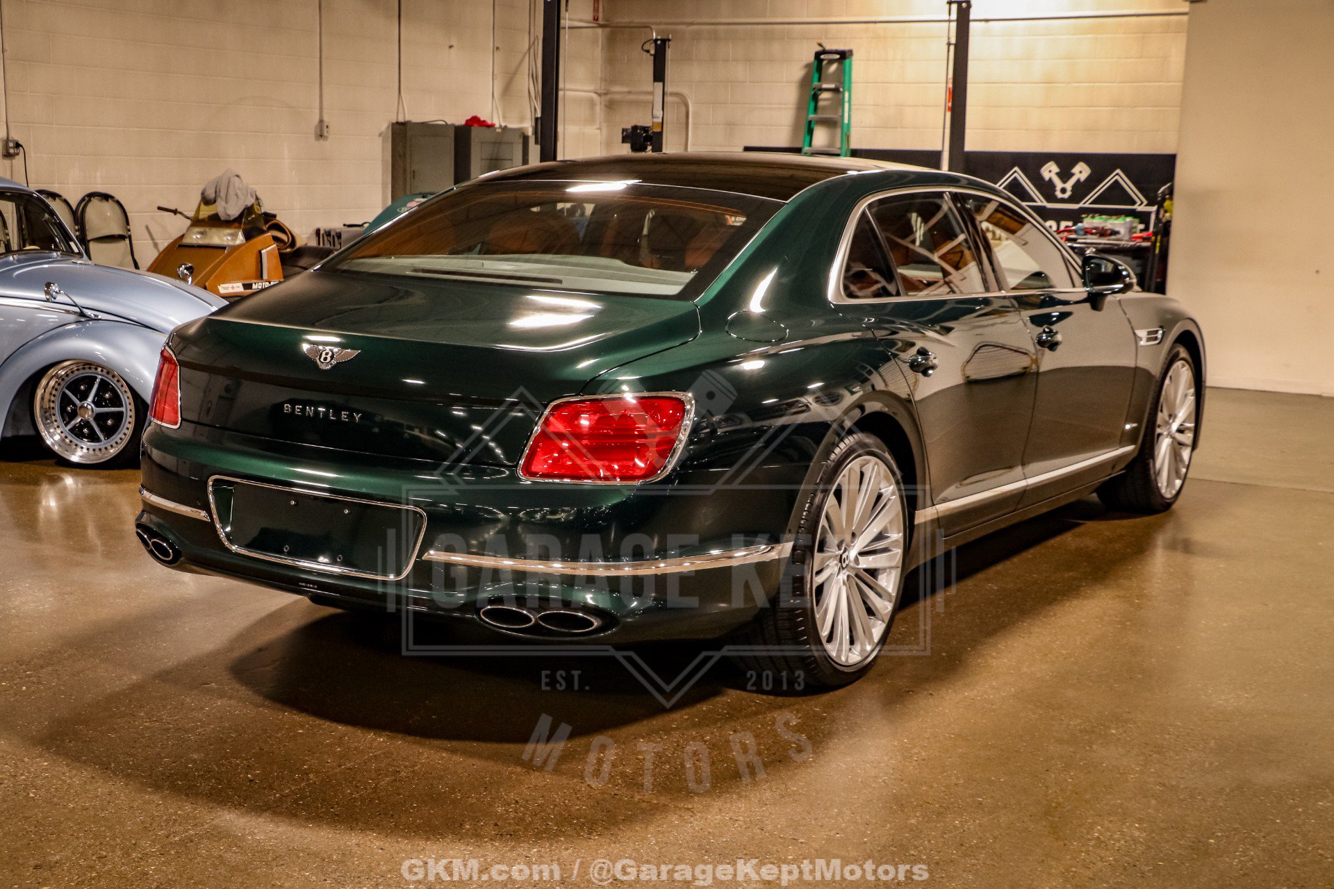 Used 2023 Bentley Flying Spur Azure AWD/4WD image 8