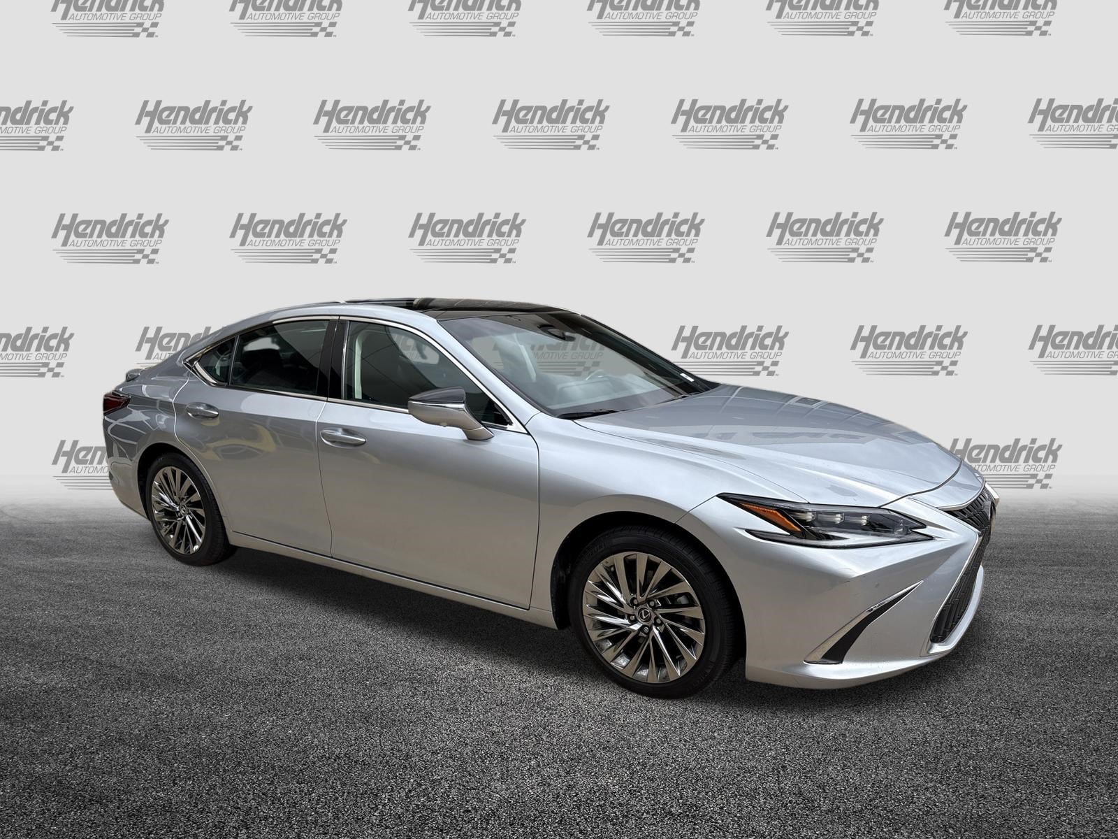 Certified 2025 Lexus ES 350 Ultra Luxury w/ Accessory Package (Z2) FWD image 2