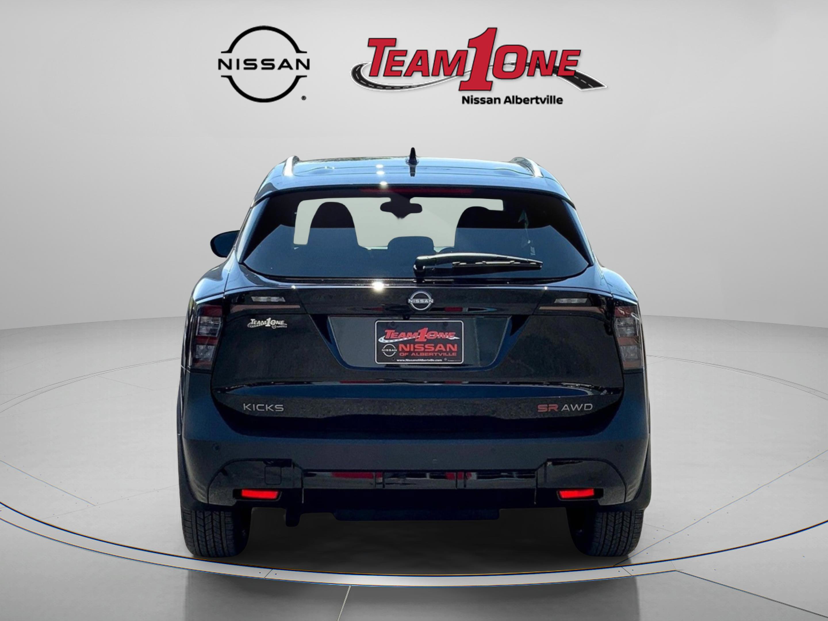 New 2025 Nissan Kicks SR image 5