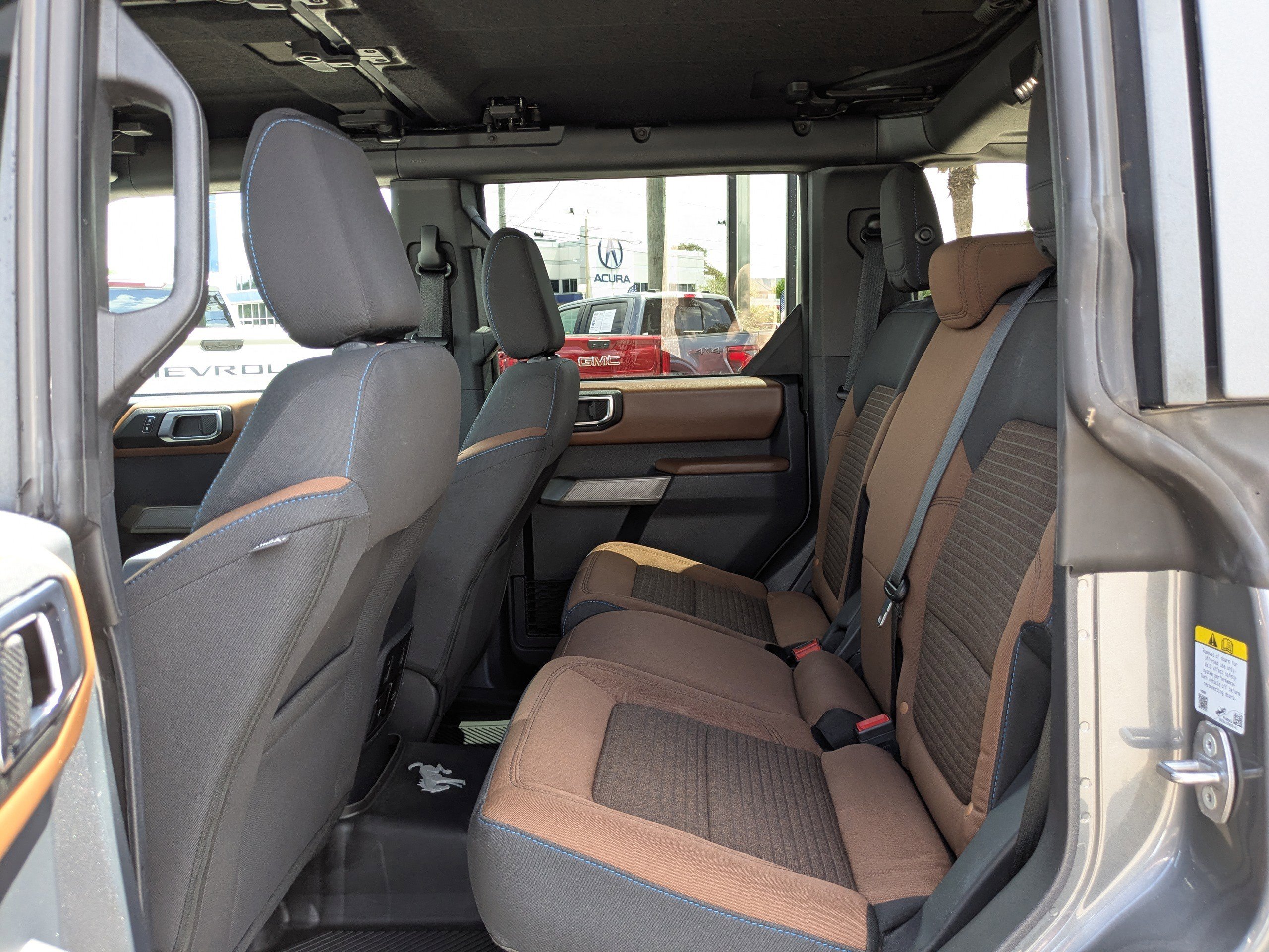 Used 2022 Ford Bronco Outer Banks w/ Sasquatch Package image 13