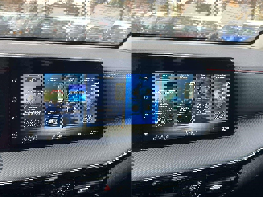 New 2026 Nissan Kicks SR w/ Cold Weather Package image 17