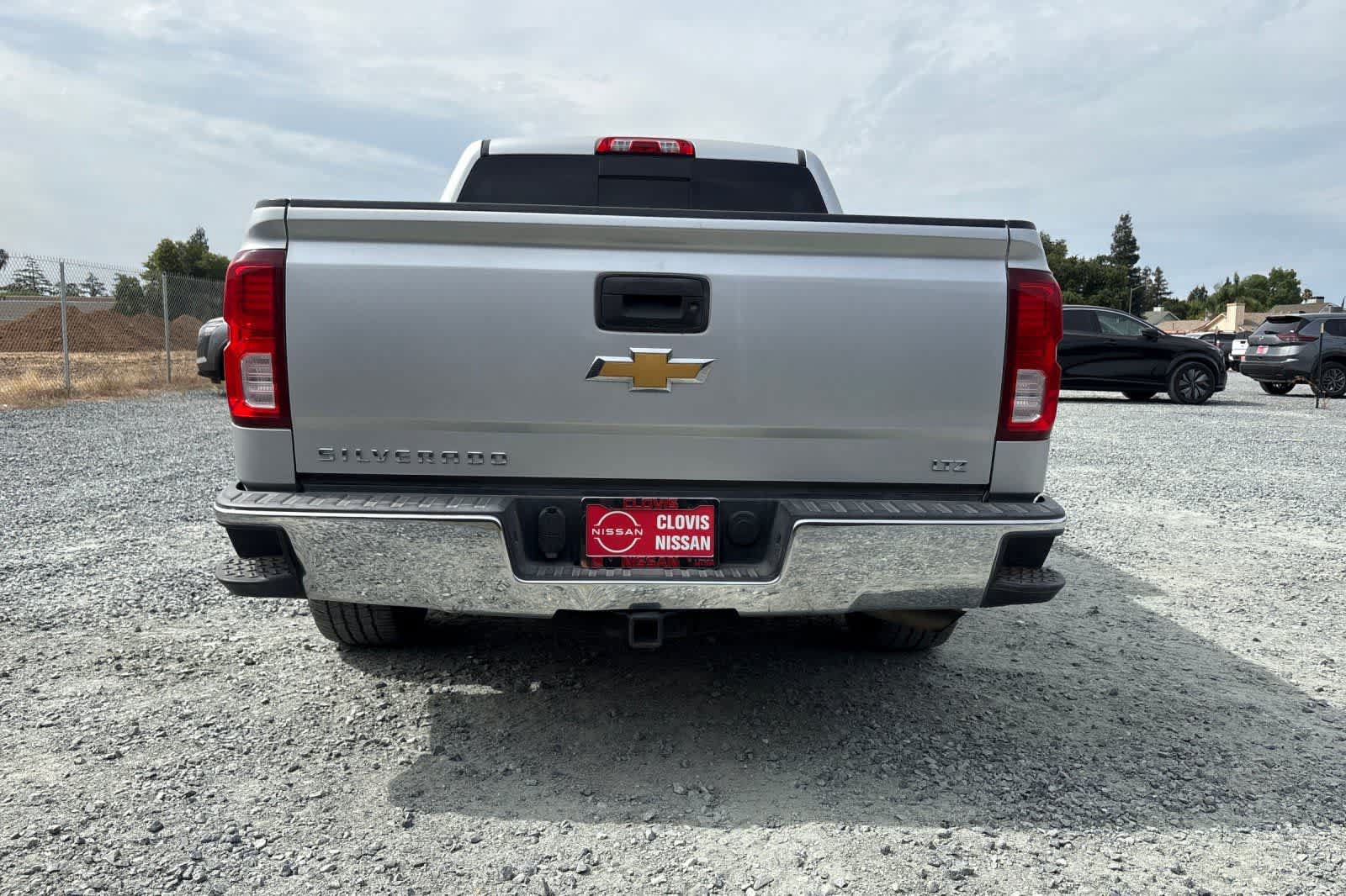 Used 2018 Chevrolet Silverado 1500 LTZ w/ Sport Package AWD/4WD image 8