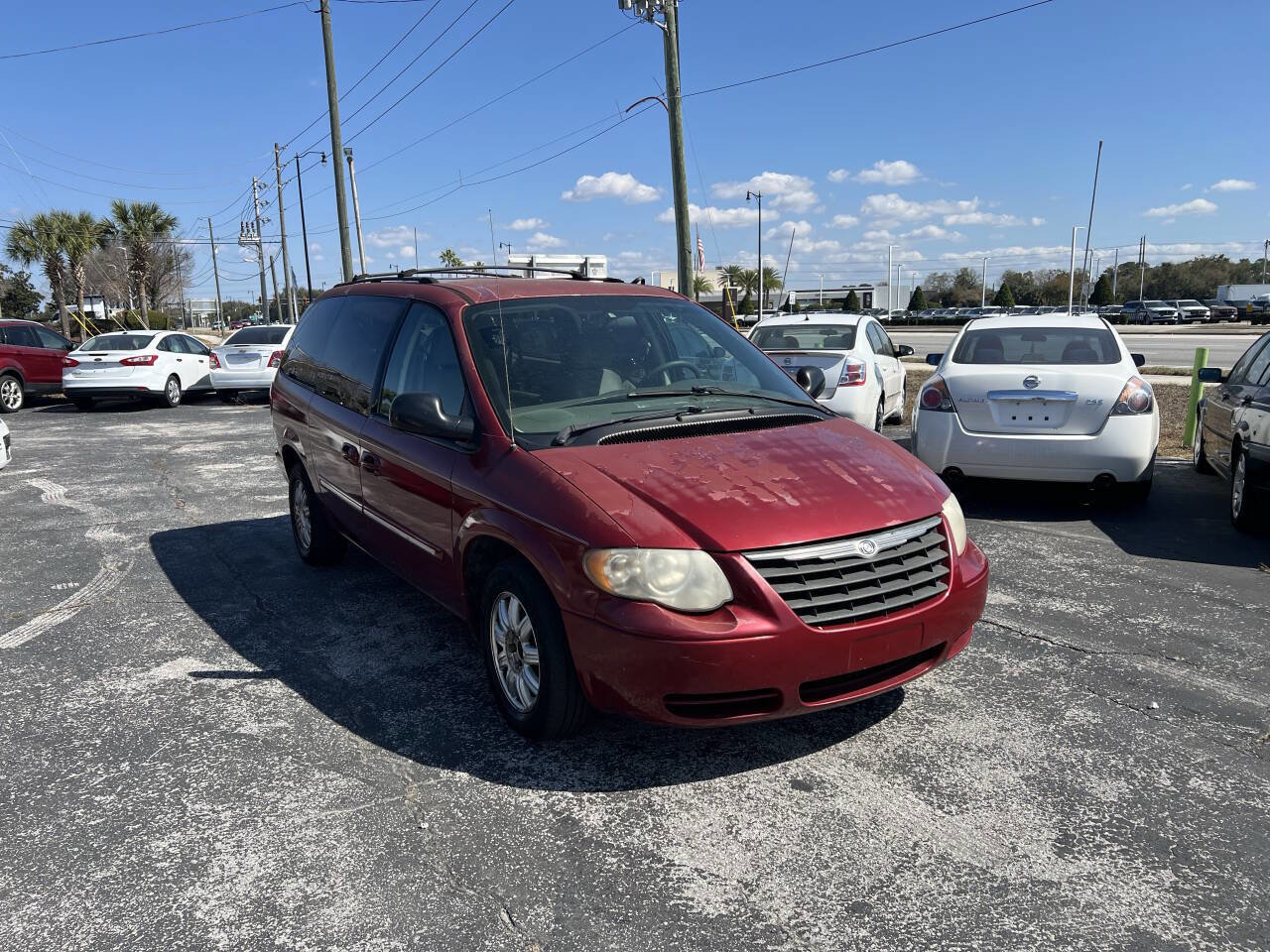 Used 2006 Chrysler Town & Country Touring image 2