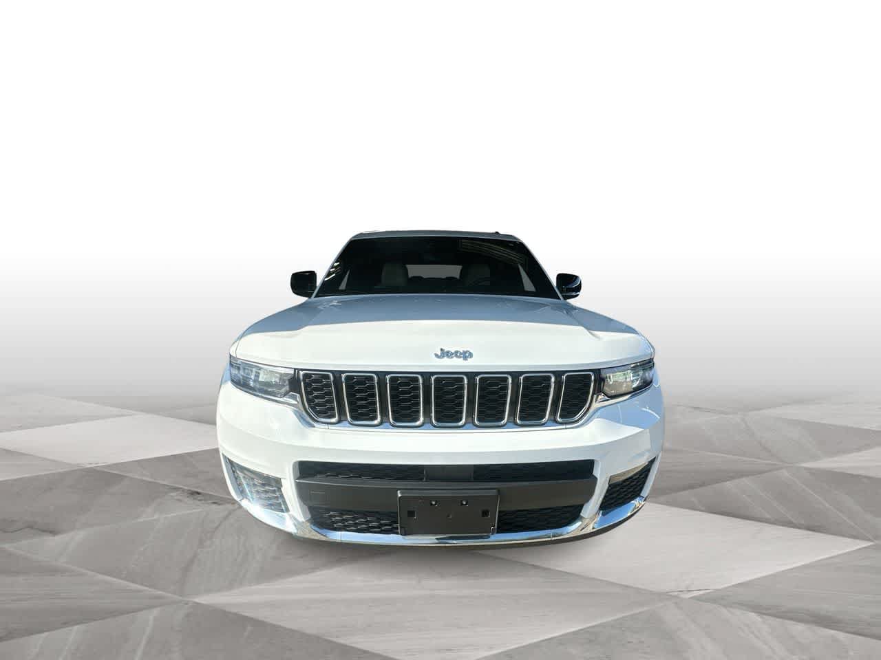 Used 2023 Jeep Grand Cherokee L Limited AWD/4WD image 3