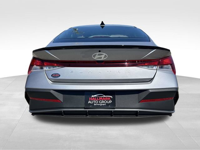 Used 2026 Hyundai Elantra Sport FWD image 4