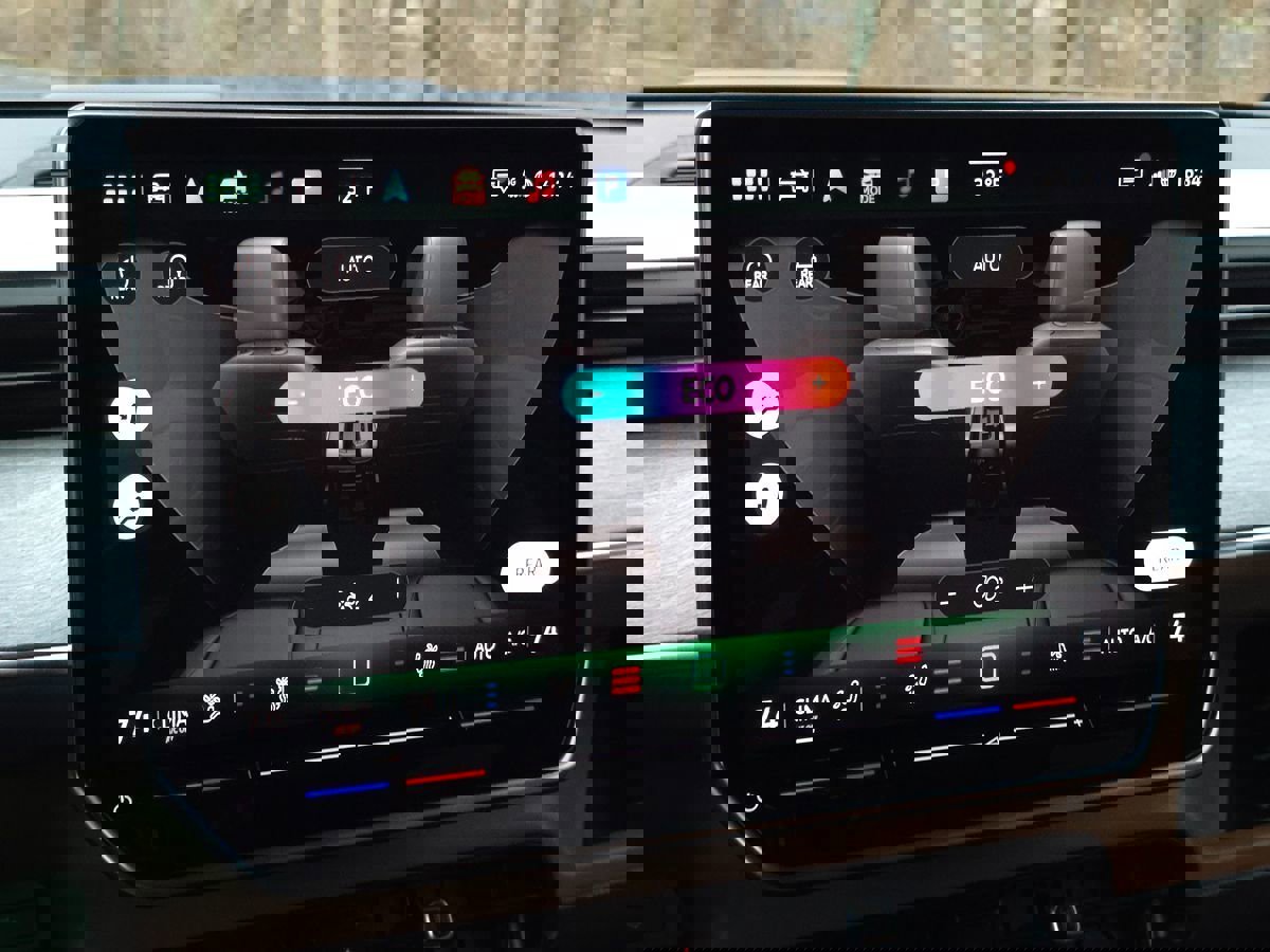 Used 2025 Volkswagen ID. Buzz Pro S image 38