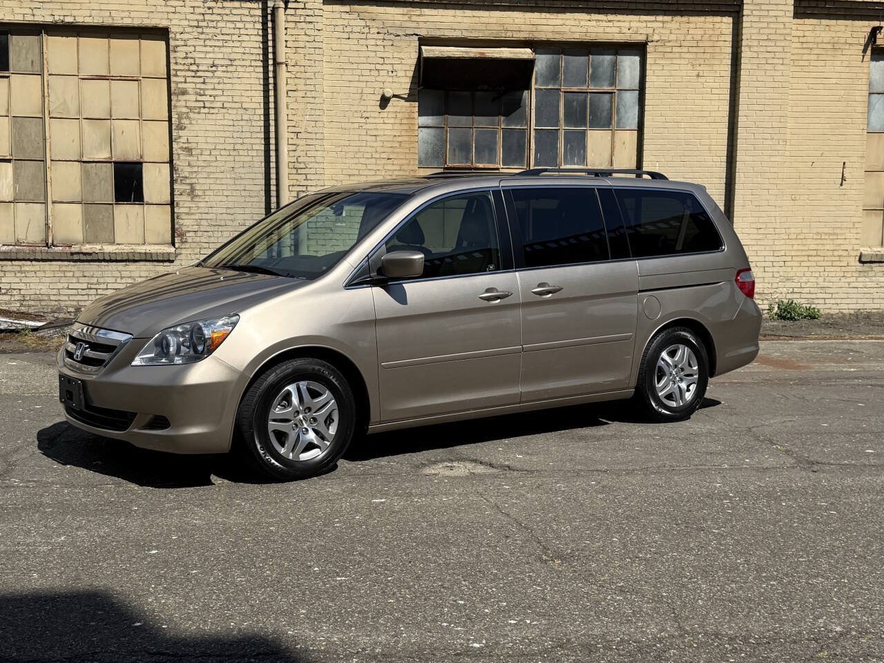 Used 2005 Honda Odyssey EX-L image 3