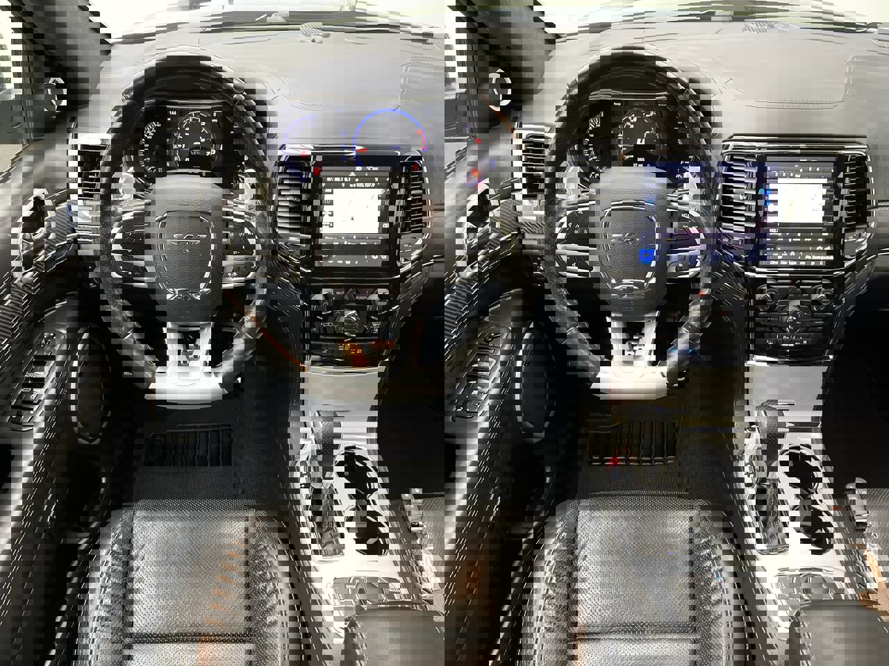 Used 2021 Jeep Grand Cherokee SRT image 16