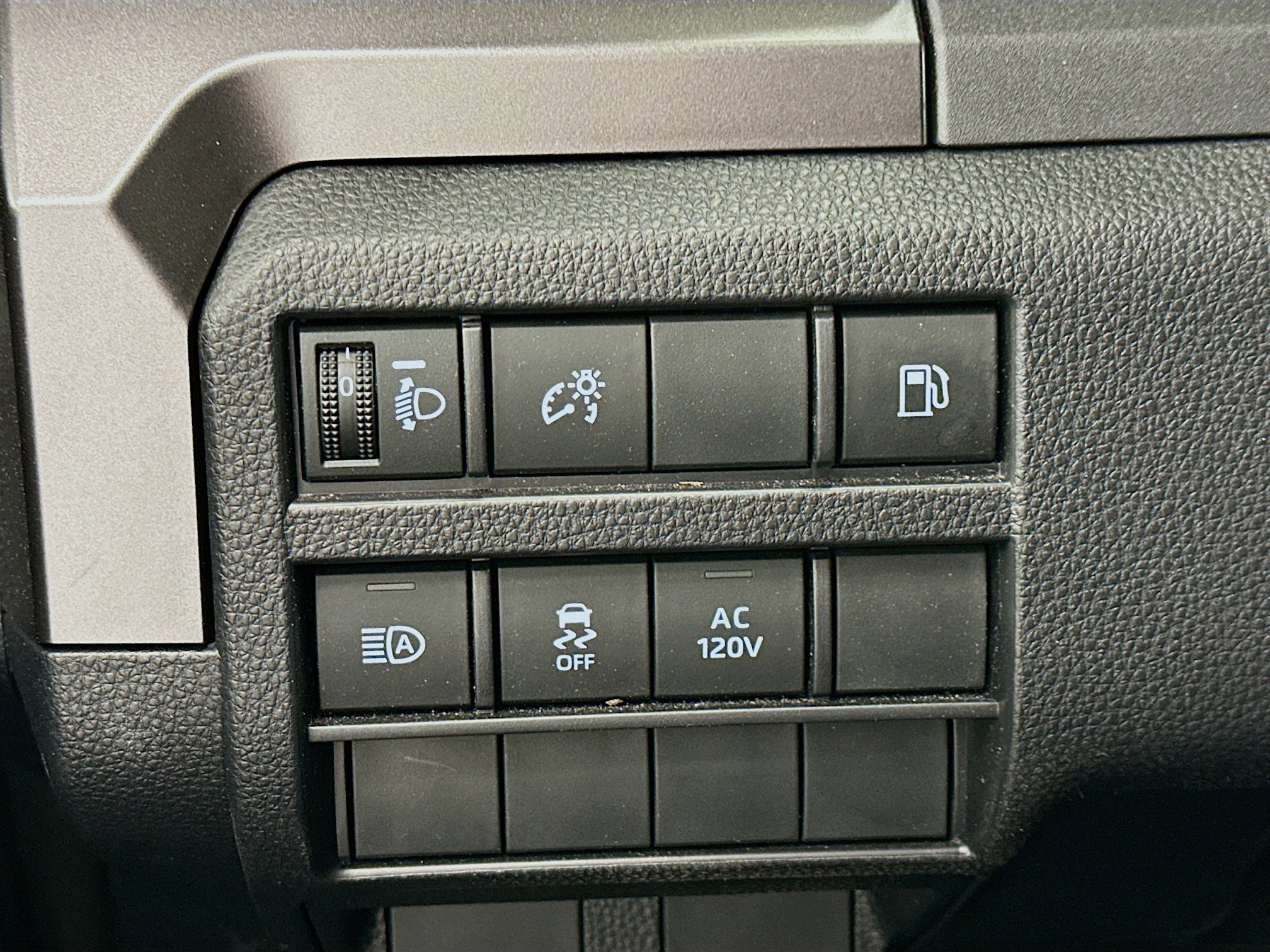Used 2025 Toyota 4Runner TRD Off-Road AWD/4WD image 17