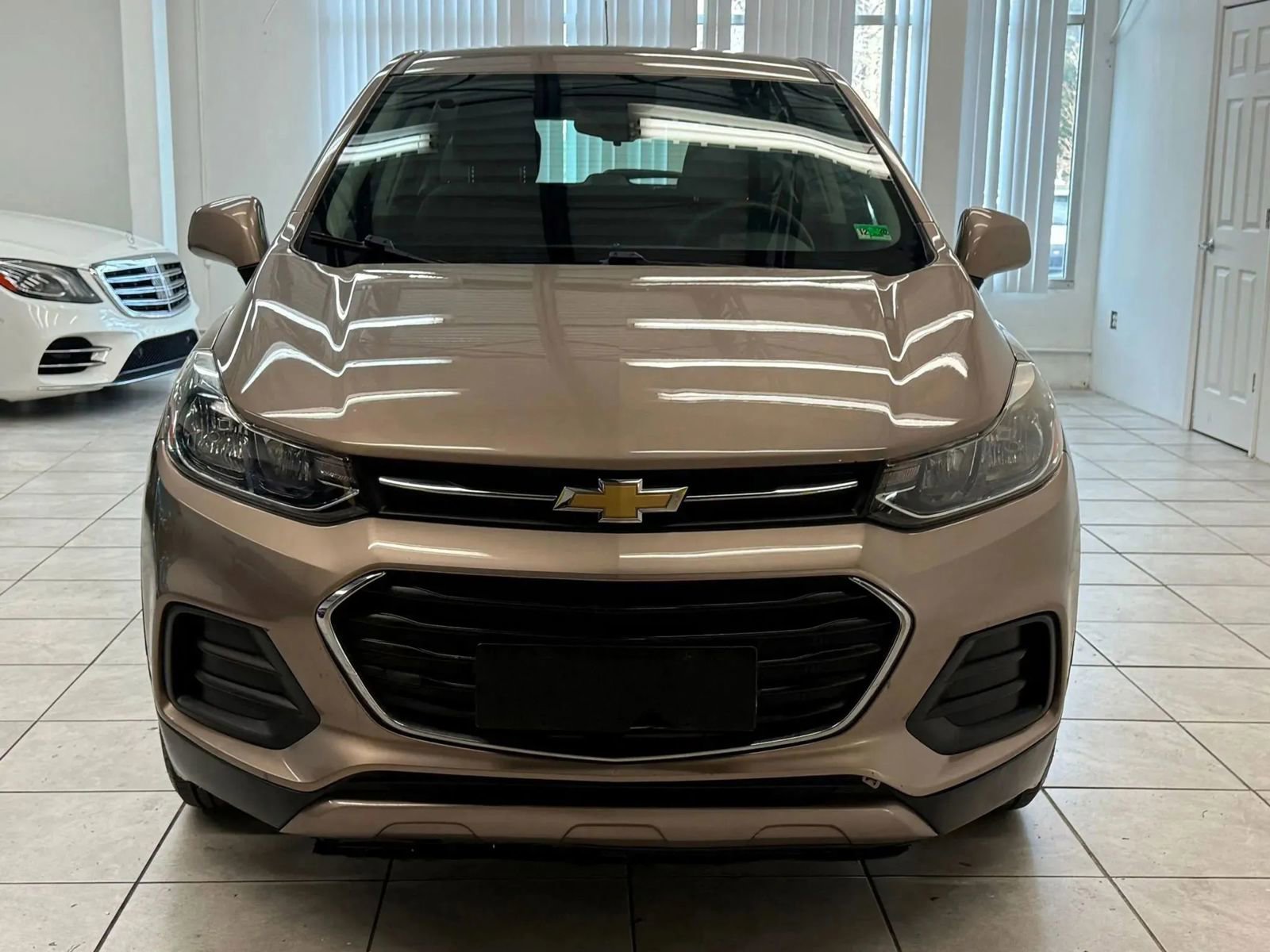 Used 2018 Chevrolet Trax LS image 2