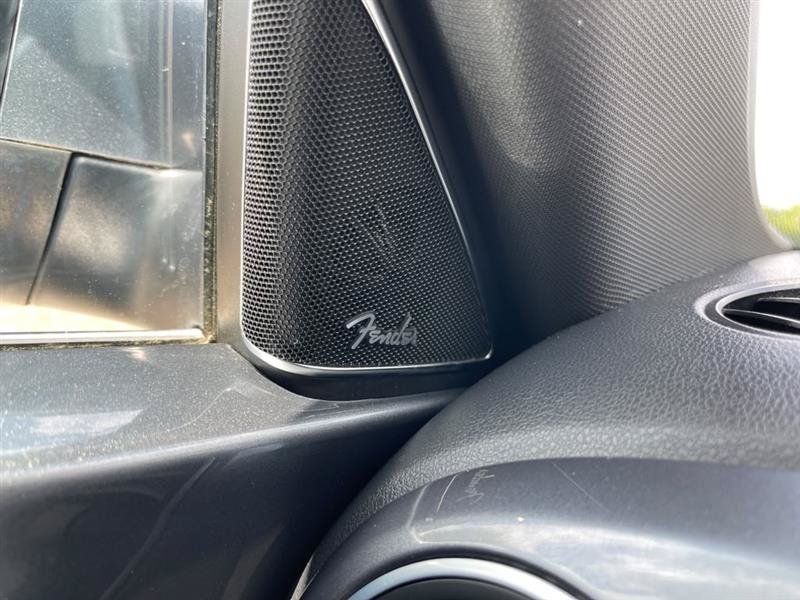 Used 2013 Volkswagen Beetle TDI FWD image 17