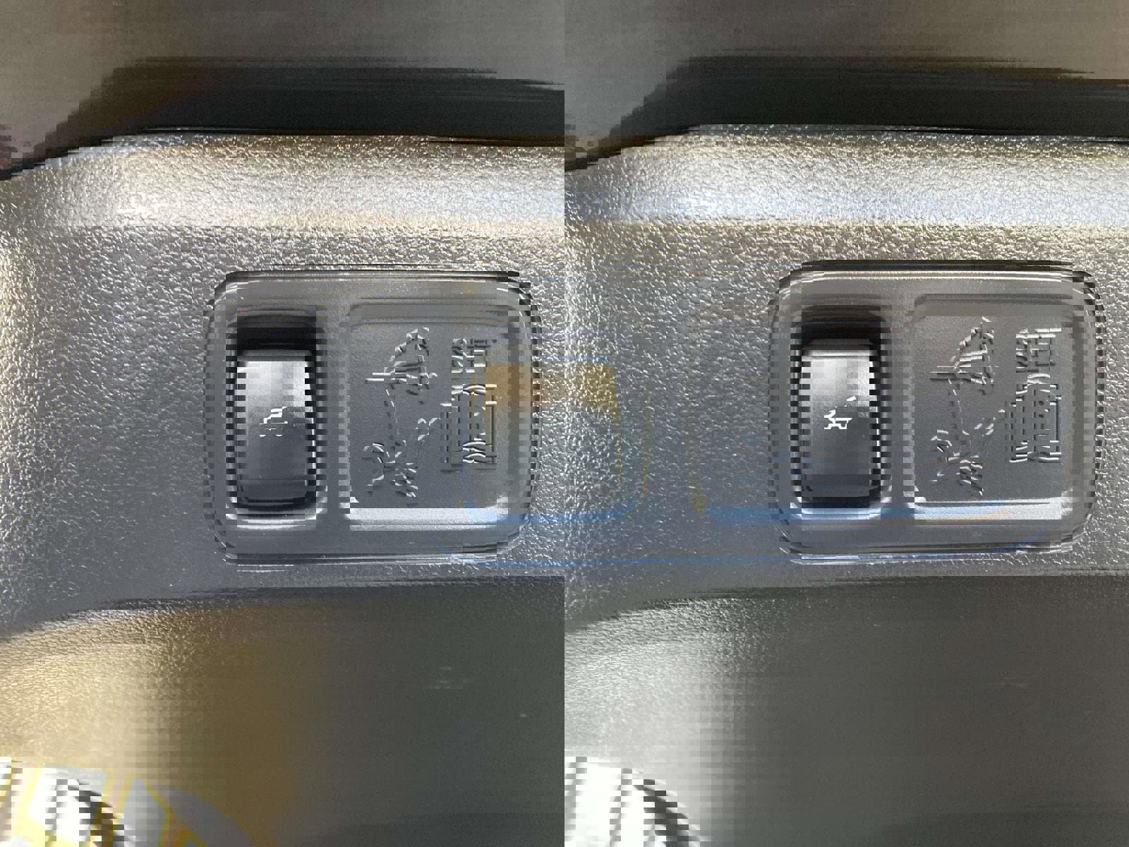 Used 2022 Ford Expedition Limited RWD image 13