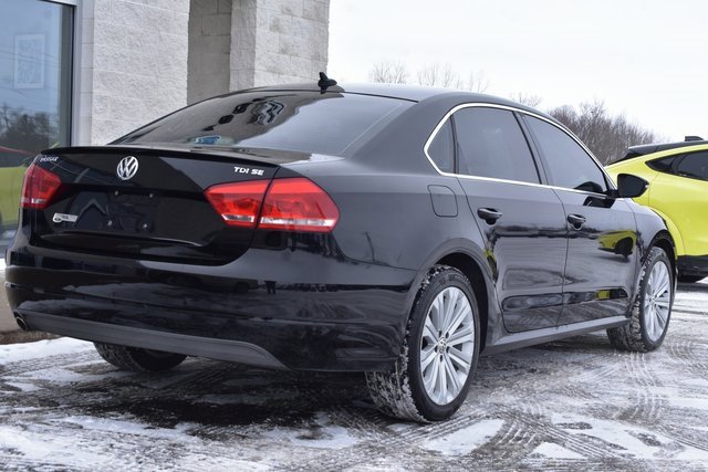 Used 2012 Volkswagen Passat TDI SE image 11