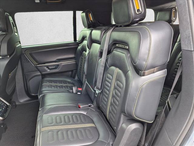 Used 2025 Rivian R1S Adventure AWD/4WD image 18