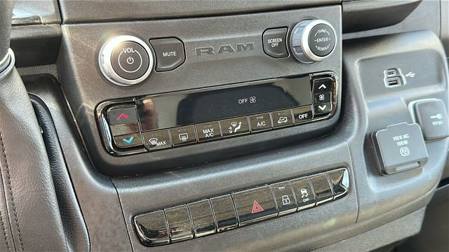 Used 2023 RAM ProMaster 3500 w/ Interior LED Lighting Group FWD image 16