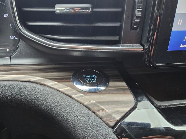 Used 2024 Ford Explorer Limited image 22