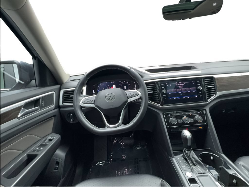 Used 2023 Volkswagen Atlas SE w/ Panoramic Sunroof Package FWD image 40