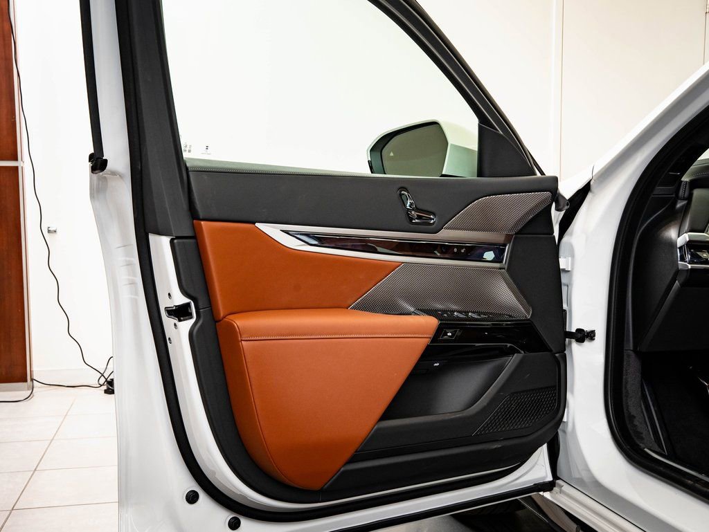 New 2026 BMW 740i xDrive w/ Executive Package image 23