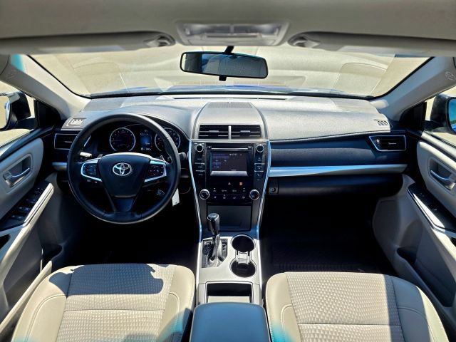 Used 2015 Toyota Camry SE FWD image 12
