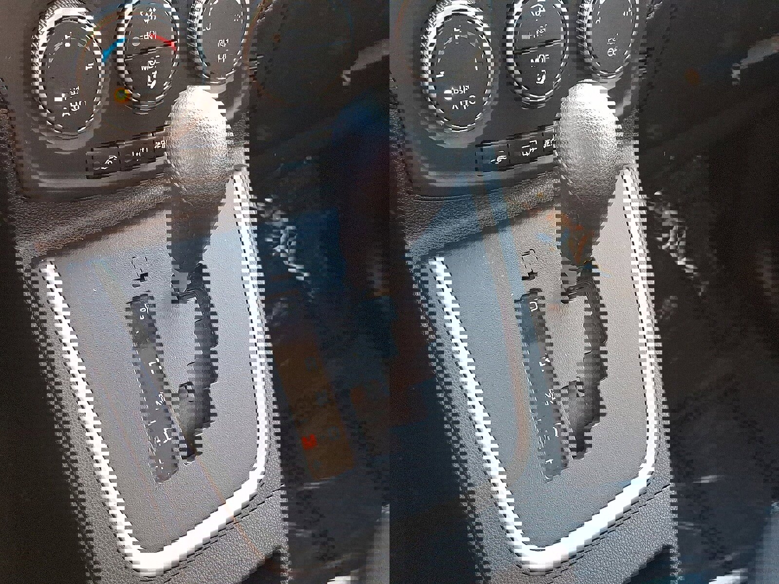 Used 2012 MAZDA MAZDA5 Sport image 14