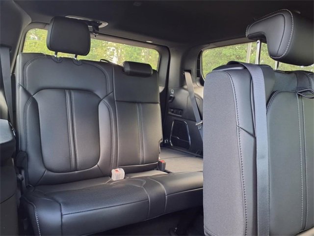 New 2025 Jeep Wagoneer 4WD image 10