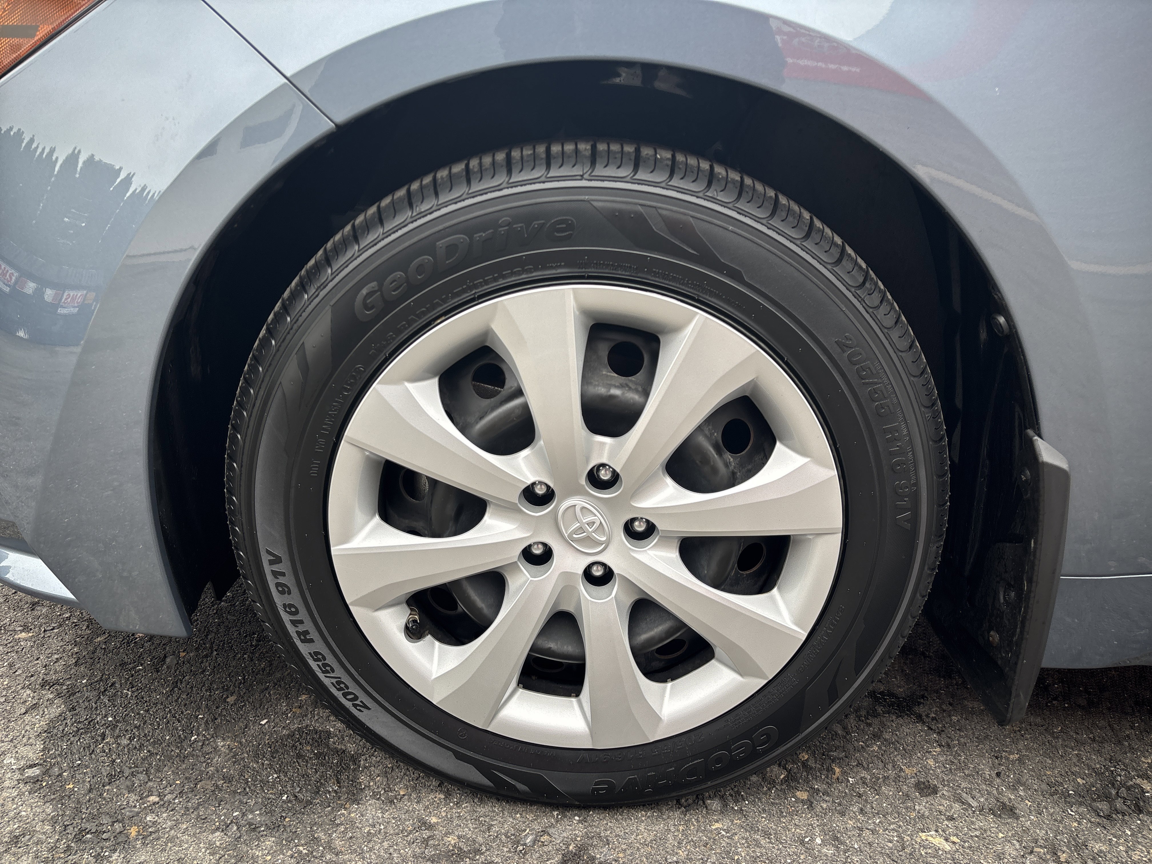 Certified 2023 Toyota Corolla LE image 11