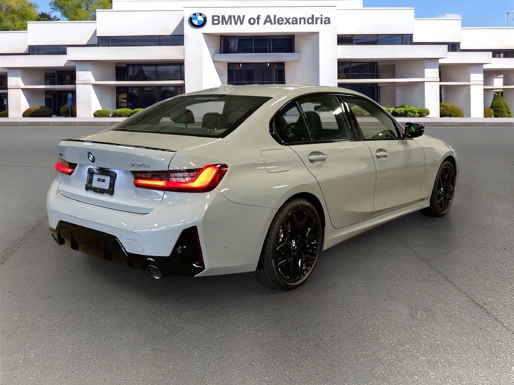 New 2026 BMW 330i xDrive Sedan w/ M Sport Package AWD/4WD image 5