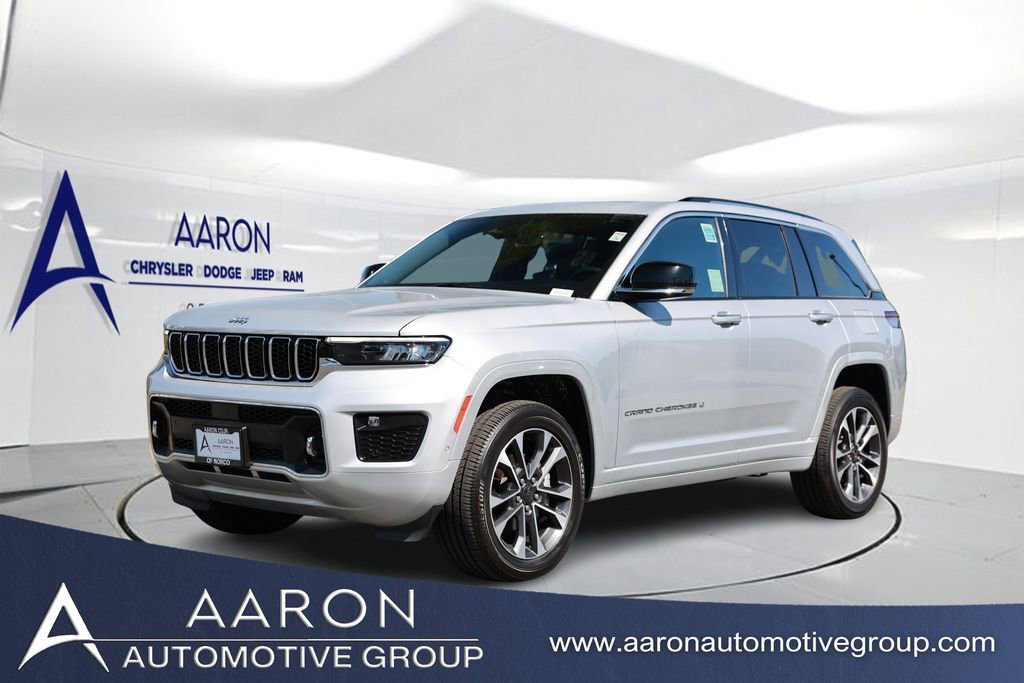 Used 2023 Jeep Grand Cherokee Overland RWD image 1