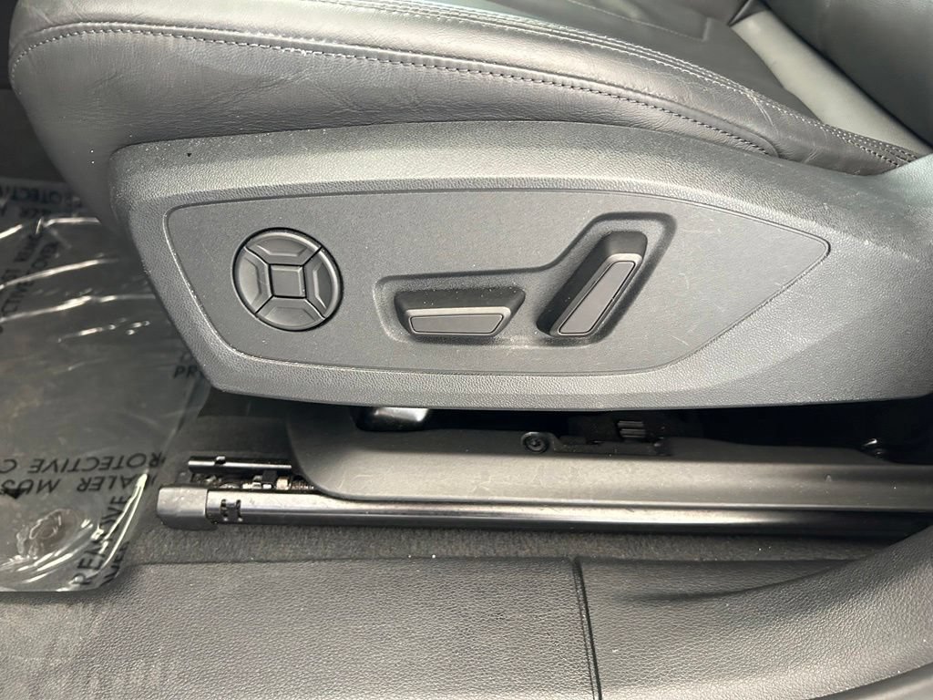 Used 2025 Audi Q3 2.0T Premium AWD/4WD image 41