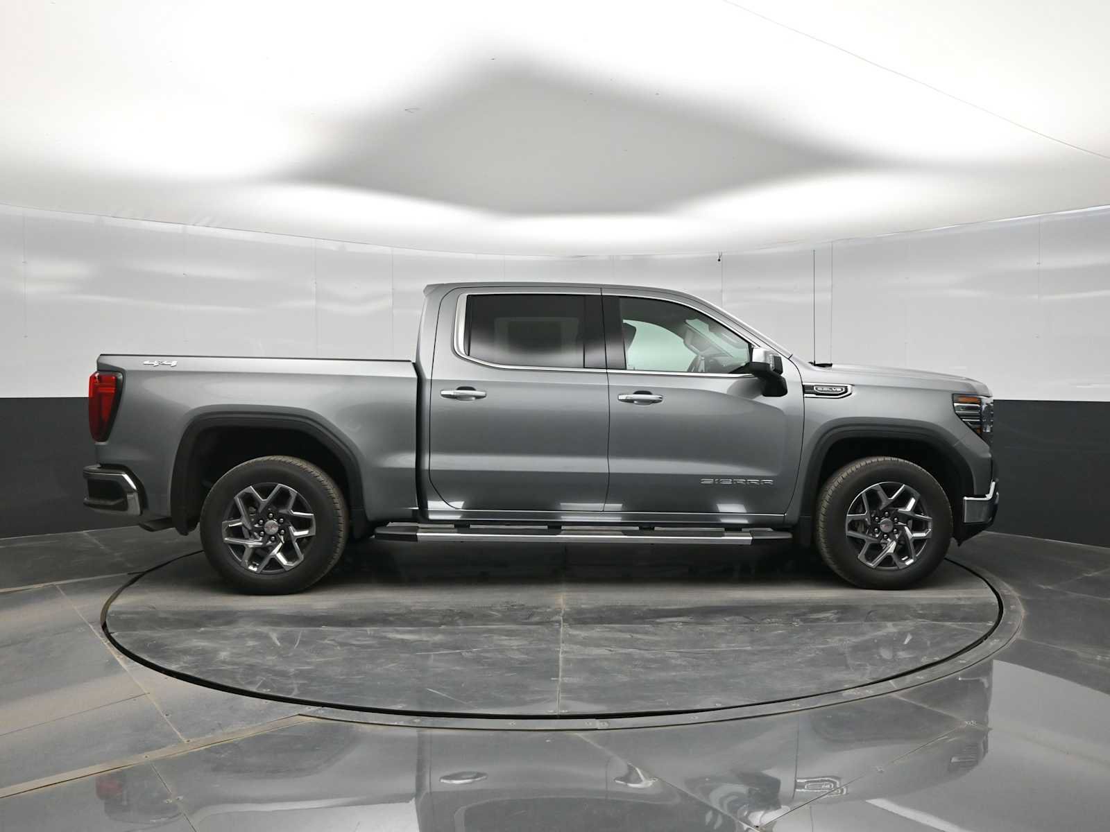 New 2026 GMC Sierra 1500 SLT w/ SLT Premium Plus Package AWD/4WD image 9