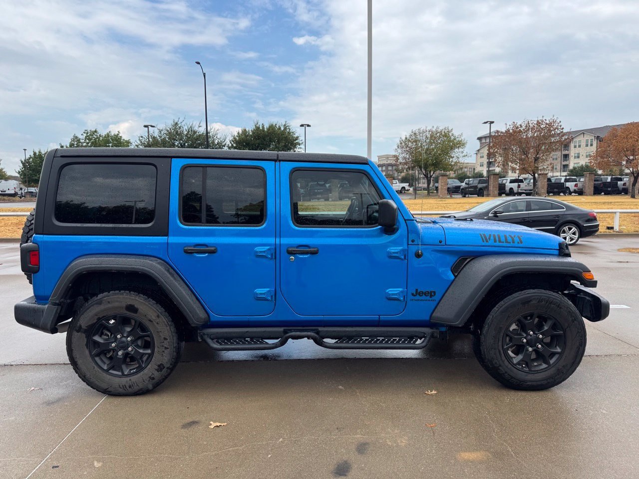Used 2023 Jeep Wrangler Unlimited Sport AWD/4WD image 3