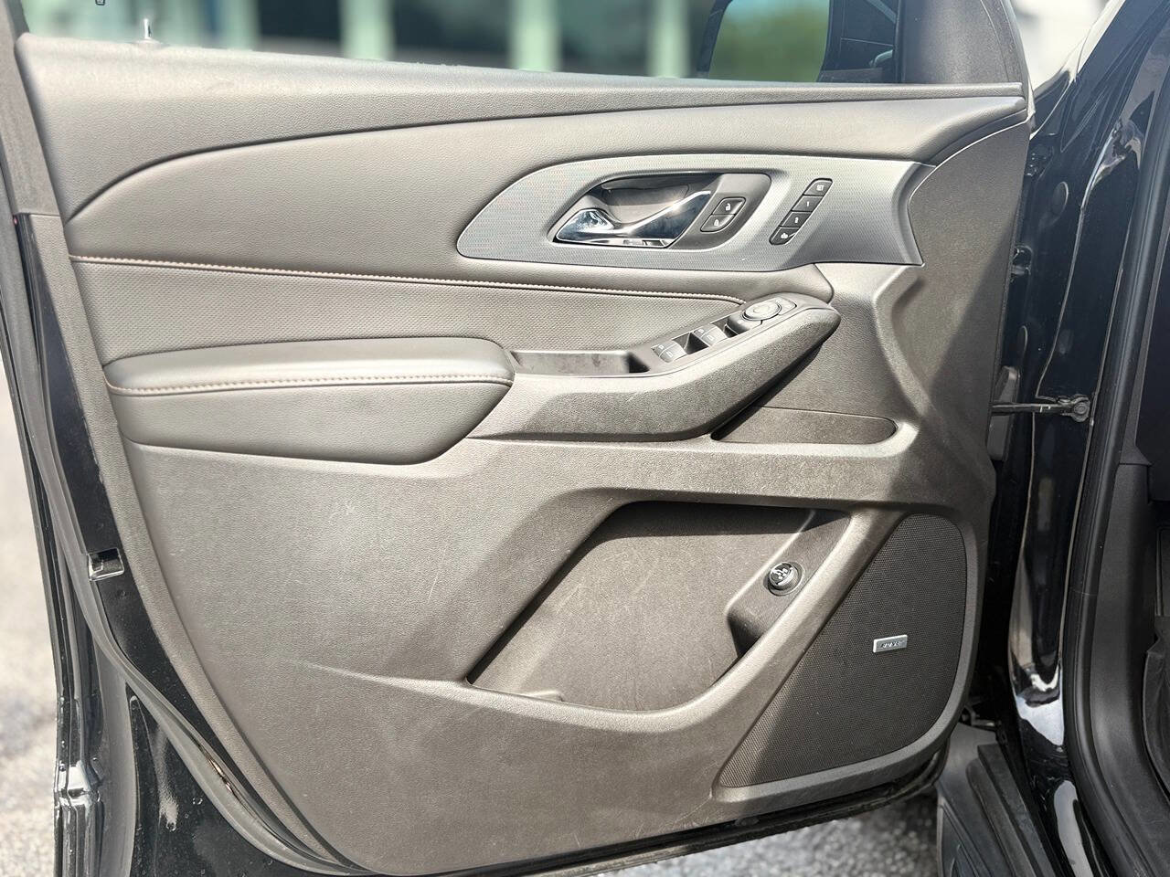 Used 2018 Chevrolet Traverse Premier w/ Driver Confidence II Package FWD image 13