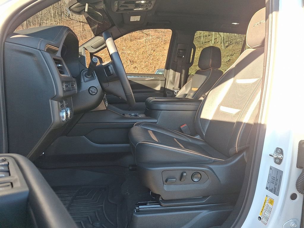 Used 2022 GMC Yukon AT4 image 13