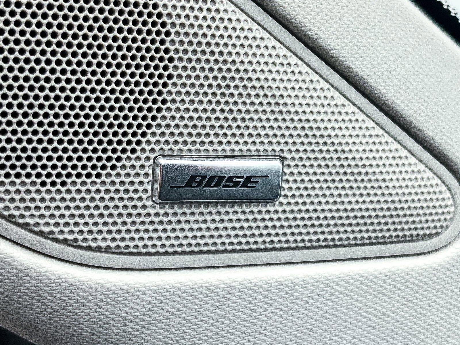 New 2025 Mitsubishi Outlander SE image 12