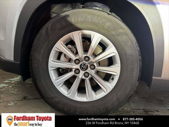 Certified 2025 Toyota Grand Highlander AWD image 10