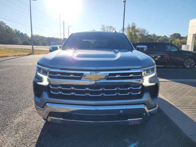 Used 2024 Chevrolet Silverado 1500 LTZ image 4