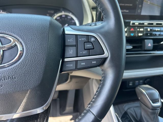 Used 2022 Toyota Highlander Limited FWD image 25