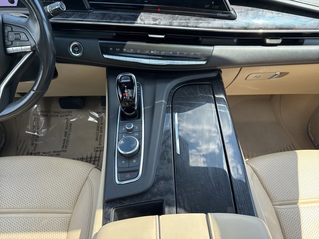 Used 2021 Cadillac Escalade Premium Luxury w/ Performance Package image 32