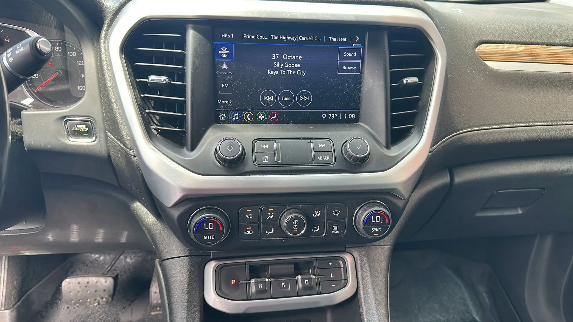 Used 2020 GMC Acadia SLE image 13