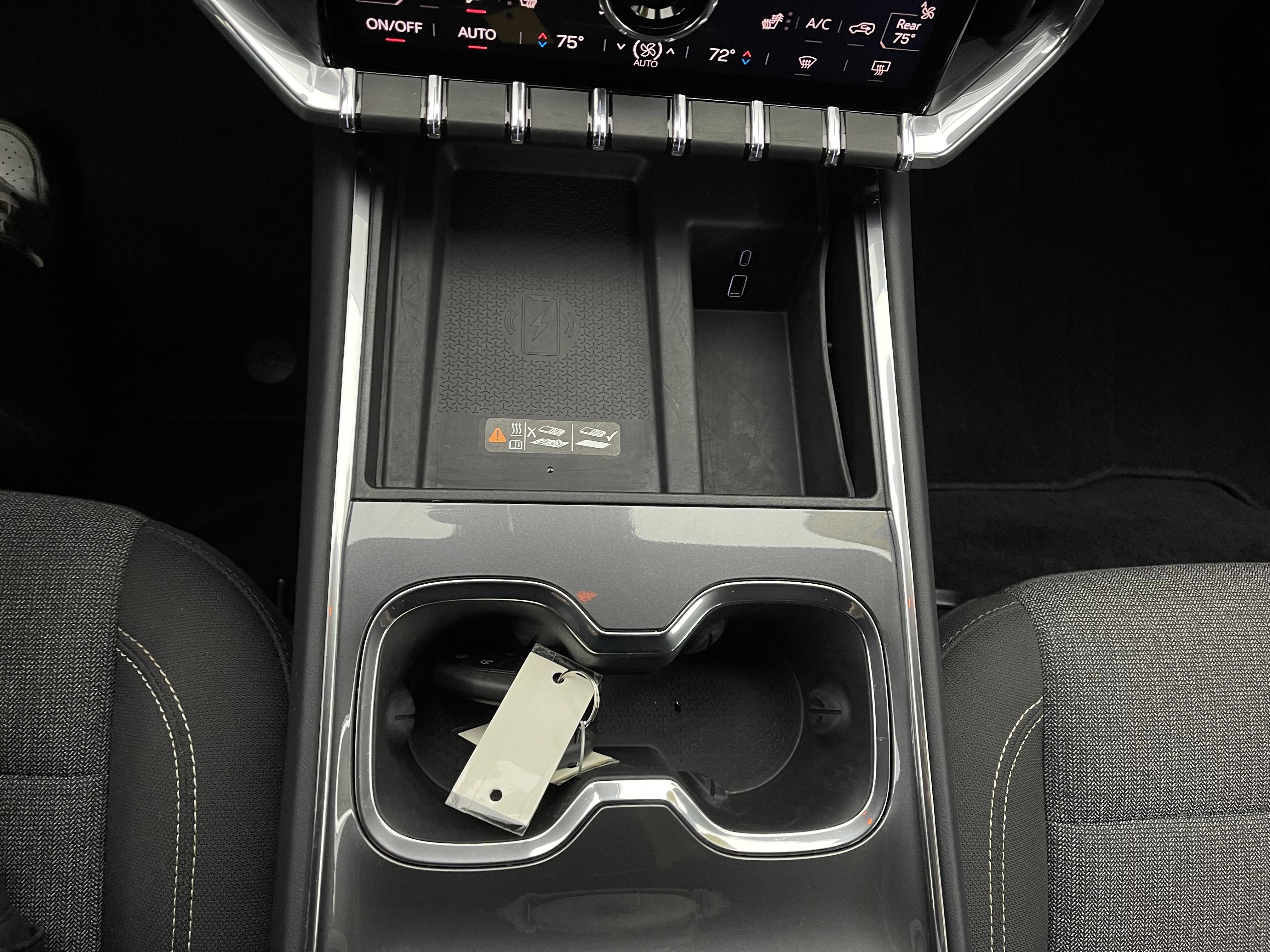 Used 2025 GMC Acadia Elevation FWD image 29