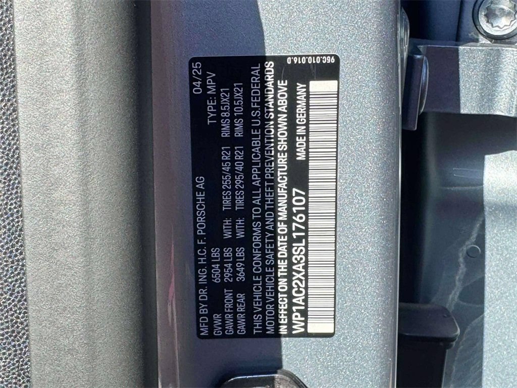 New 2025 Porsche Macan Turbo Electric AWD/4WD image 38