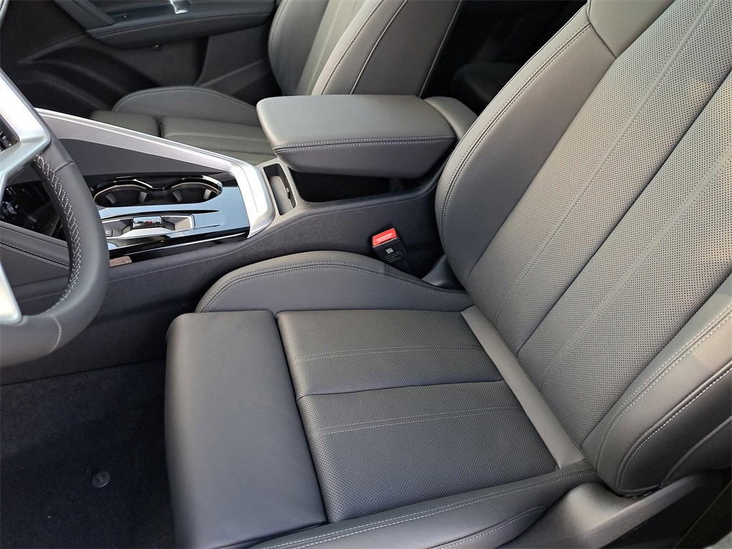 New 2025 Audi Q5 Premium Plus image 18