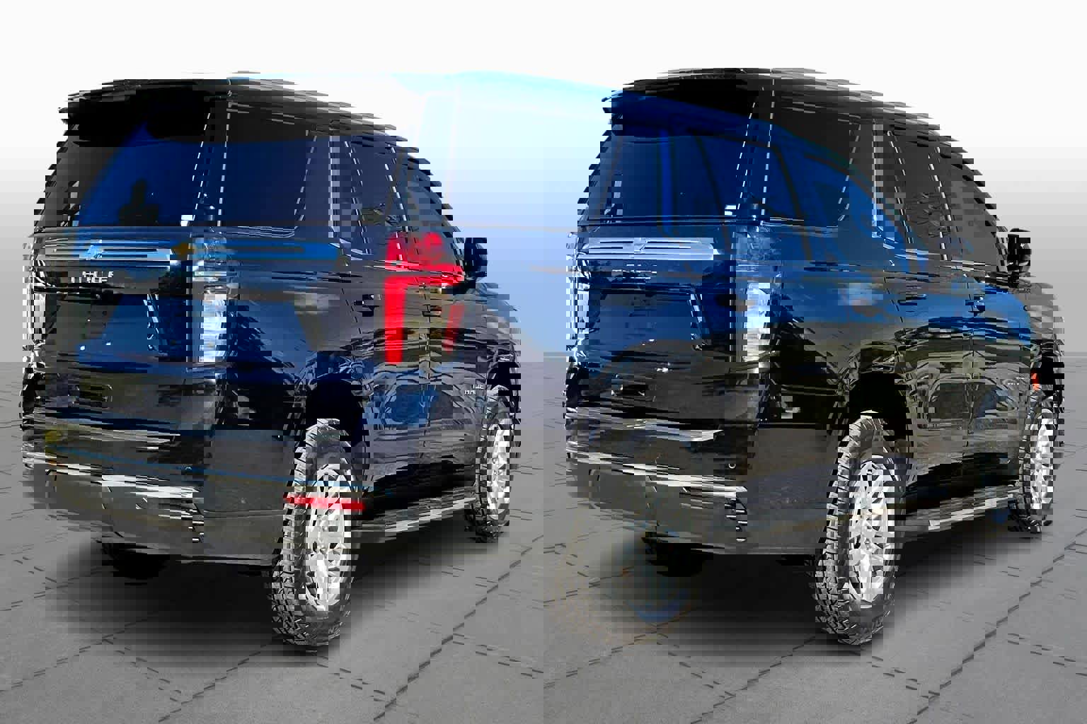 Used 2021 Chevrolet Tahoe LS image 25