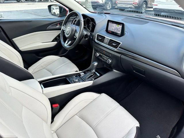 Used 2018 MAZDA MAZDA3 Grand Touring w/ Premium Equipment Package FWD image 22