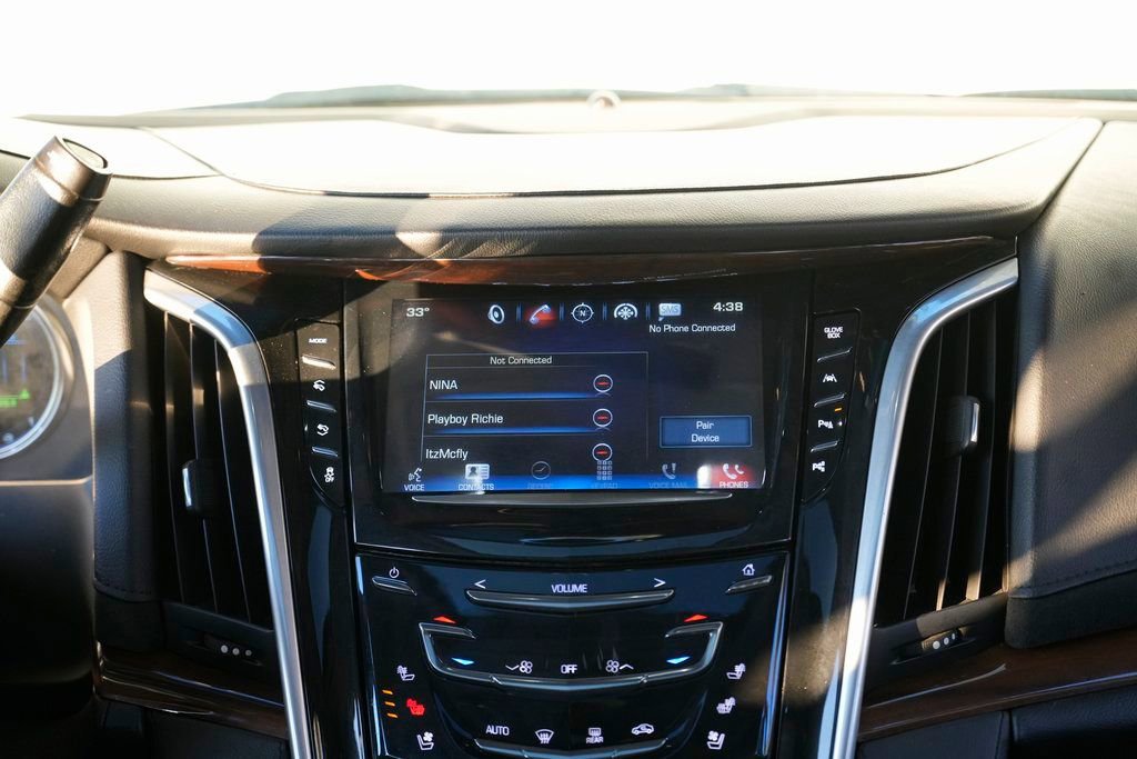Used 2020 Cadillac Escalade Luxury AWD/4WD image 36